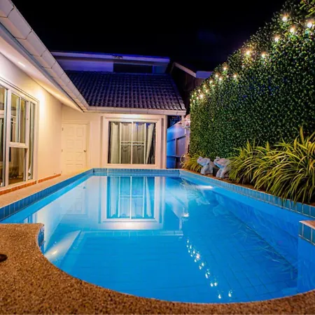 The Ace 4 Bedroom 4 Bathroom Villa With Free Bills